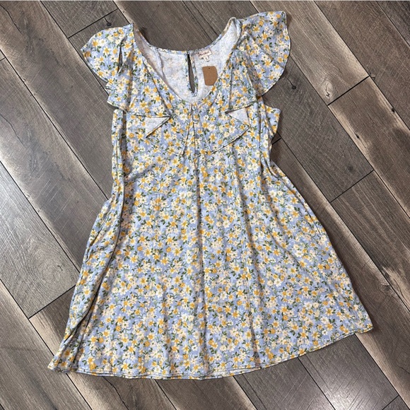 Hem & Thread Dresses & Skirts - Hem & Thread Floral Linen Blend Dress